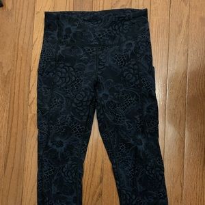 Lululemon Speed up crop size 4